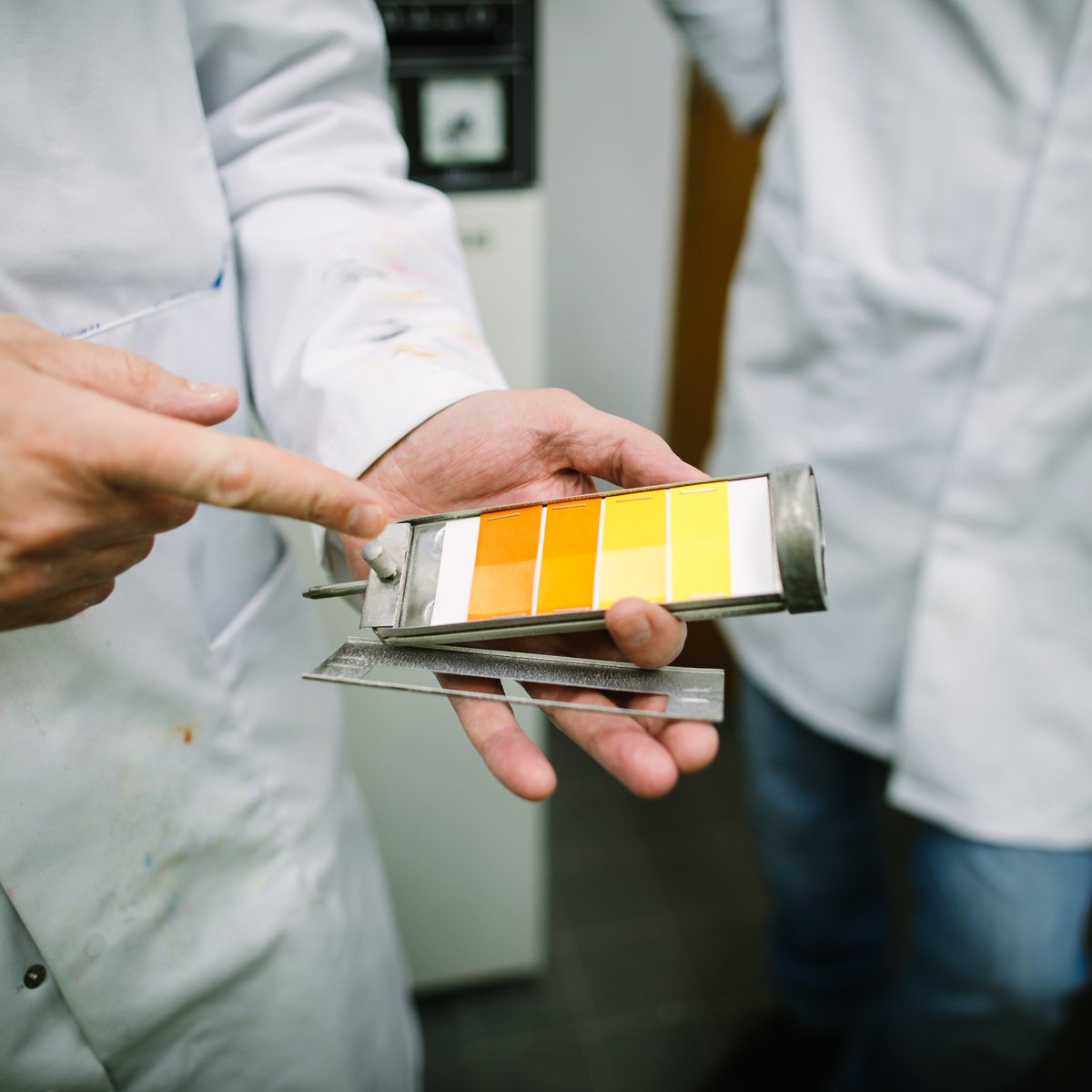 jamescropper's tweet photo. We UV test all of our papers and samples brought to us, our technology can replicate the effect of years of sunlight in just 24 hours. 

#RedefiningPaper #colourfastness #colourexperts https://t.co/epcwfEItij