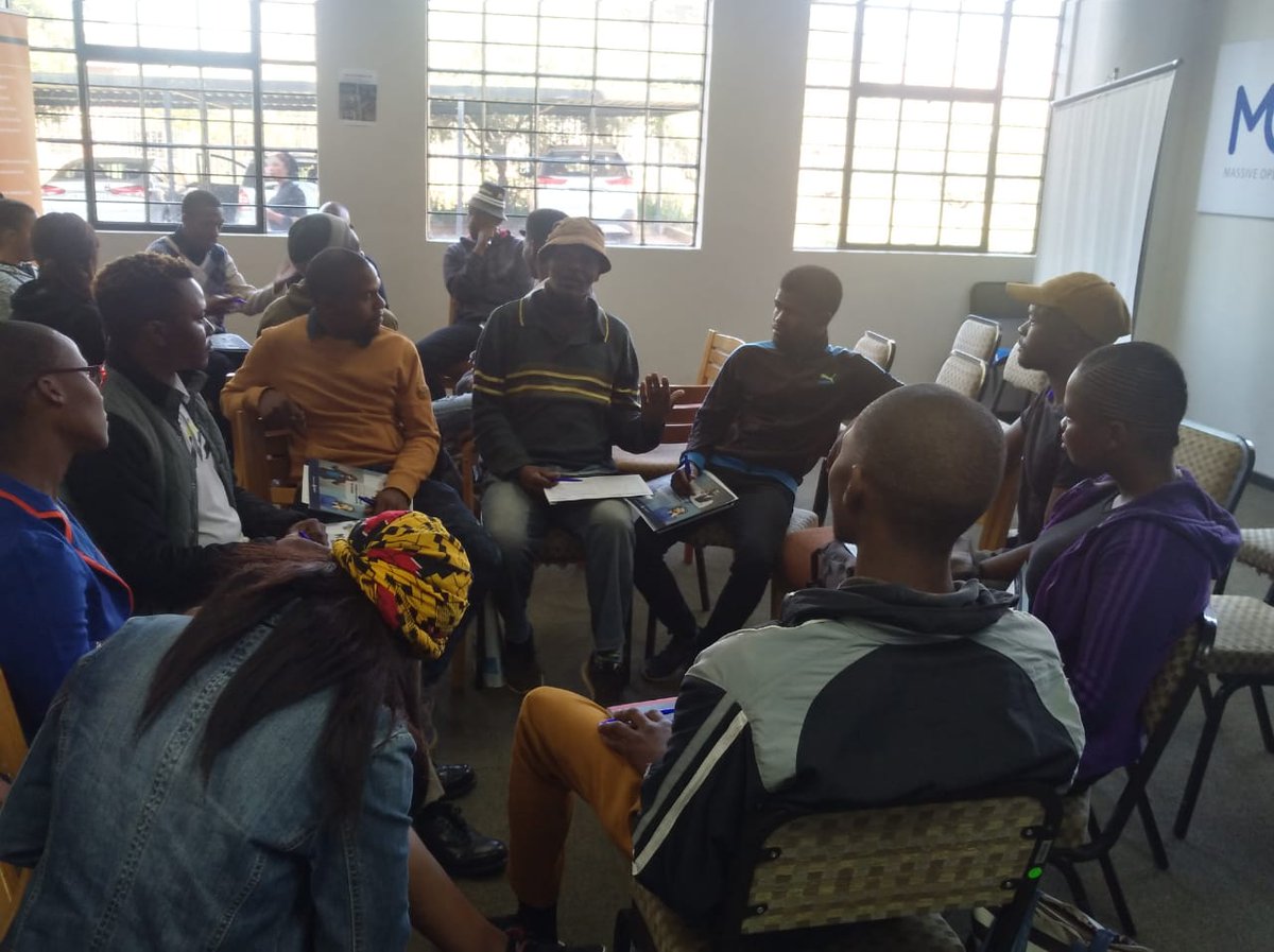 Mind My Money financial literacy programme conducted to the CWJ Youth in Soweto by one of our awesome trainers Mandi Mthembu 🙂

Spreading the word of financial literacy one day at a time 👏🏽