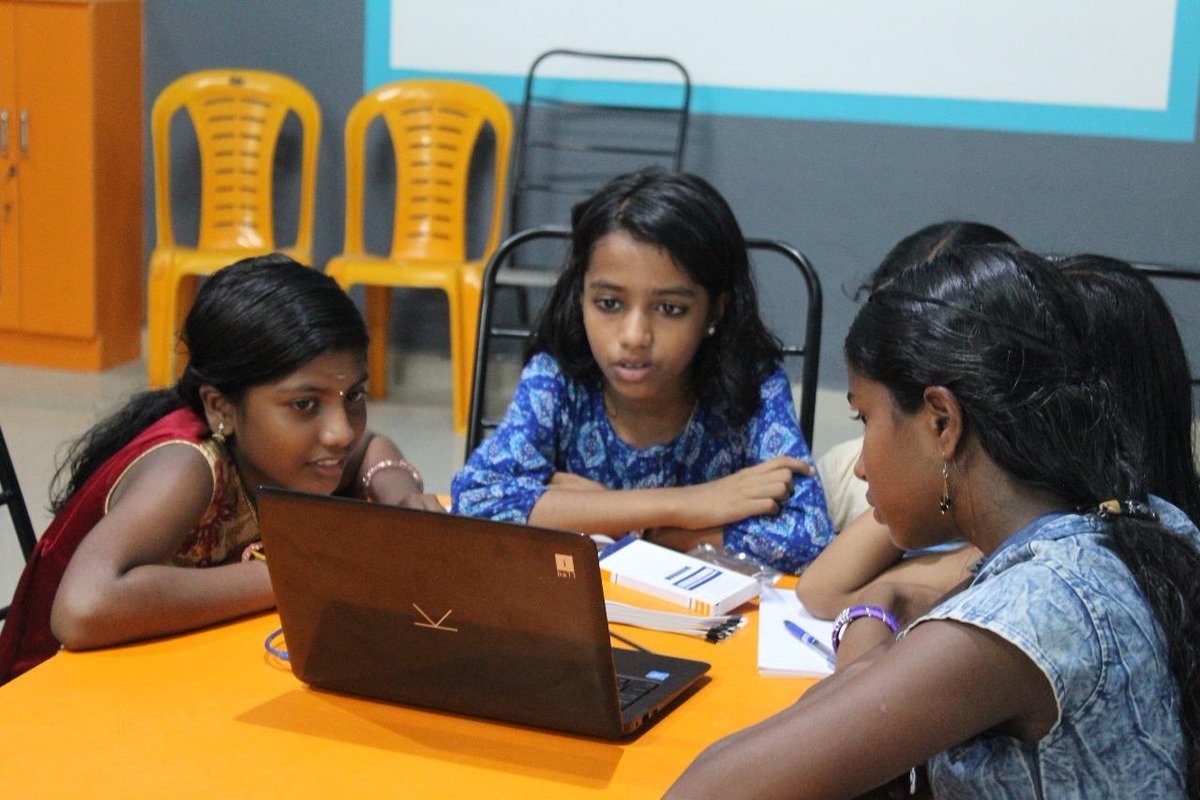 NITIAayog's tweet photo. Making their ideas work, and not just on paper!

By focusing on a #sustainable approach, students of @AIMtoInnovate's #AtalTinkeringLab at Sree Saraswathy Vidyamandir, Kottayam, are making the most of their summer vacations with #ATLTinkerfest &amp; are creating exciting prototypes. https://t.co/Ikii6xdge7