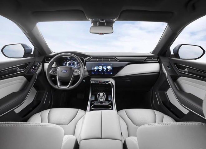 GregKable's tweet photo. 1/2 @Ford has revealed its new Territory EV, confirming the electric-powered SUV will go on sale in China by the end of 2019 with a claimed range of up to 360km (224 miles).
#FordMoCo
#FordChina
@Jward35 https://t.co/ZFSK4AgaBx