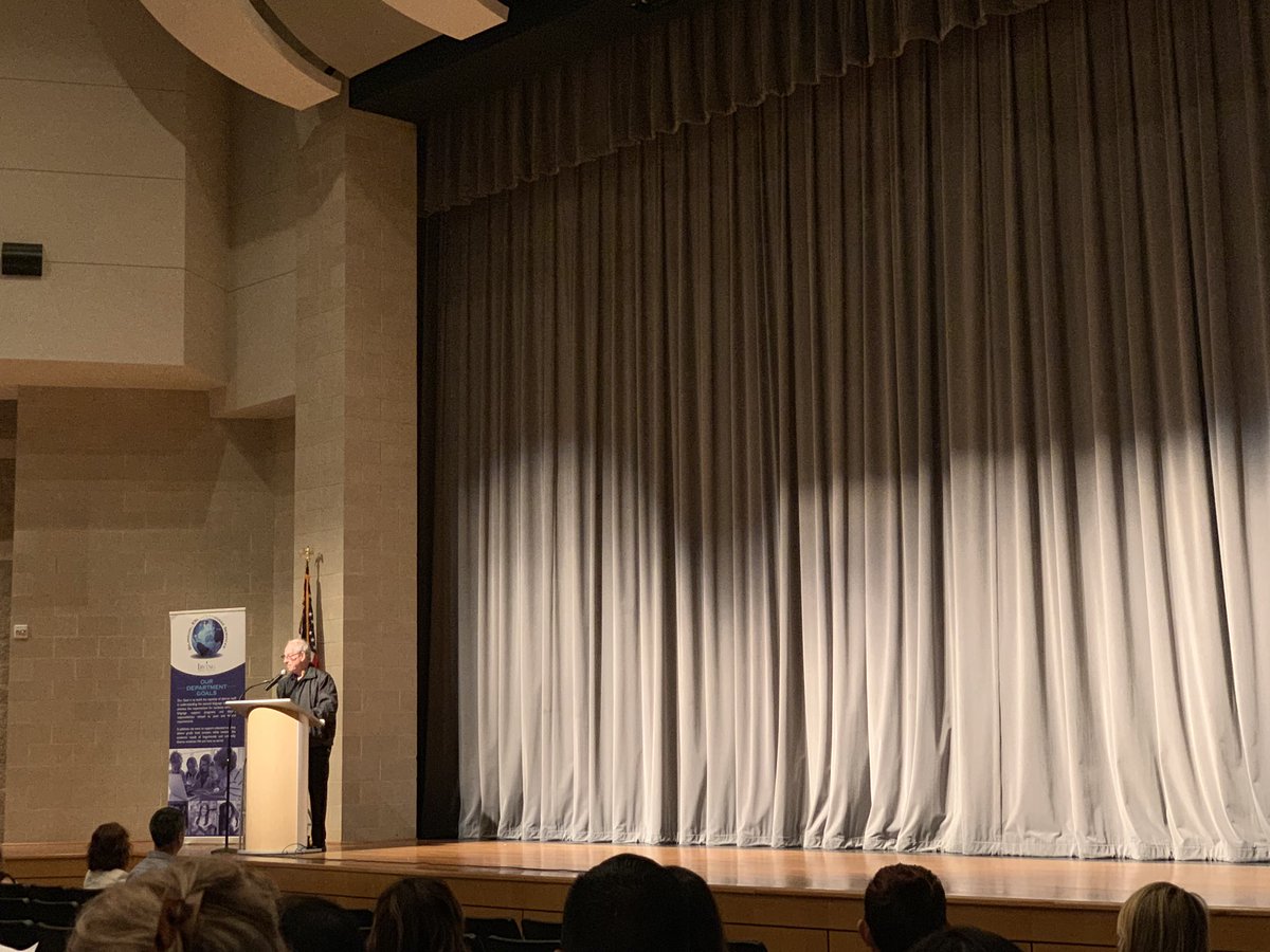 Self_Taught_Sci's tweet photo. Thank you @skrashen for the keynote! Beautifully said on comprehension hypothesis - “you must compel and motivate the learner so much so that they lose their sense of self and time”. #ELSummit #ELSummit19 #IrvingISDInAction https://t.co/oOJtB1zI2E