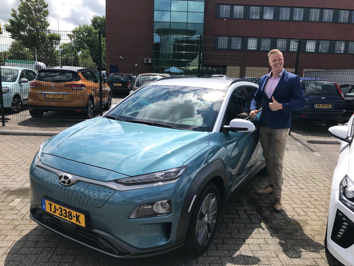 mhcmobilitynl's tweet photo. Vanmiddag maakten onze collega’s in Heerhugowaard kennis met de nieuwe modellen van Hyundai. Natúúrlijk hebben wij de auto’s uitgebreid getest. 

@Hyundainl bedankt voor de gezellige middag en lekkere hapjes! Het was, zoals wij zeggen ‘prettig geregeld’! https://t.co/W3l74Yh0eZ