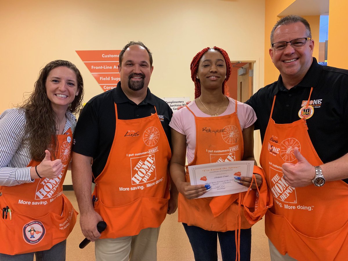 Robynne just earned her Apron. Congratulations. #orangeblooded ⁦@THDG8OR⁩ ⁦<a href="/SMeyerTHD/">Saige M</a>⁩ ⁦<a href="/Samanth87202164/">Samantha</a>⁩ ⁦@THDDennisKessie⁩ ⁦<a href="/THDKIVI/">Lorie Kivi</a>⁩ ⁦<a href="/nickbellmyer86/">Nick Bellmyer</a>⁩