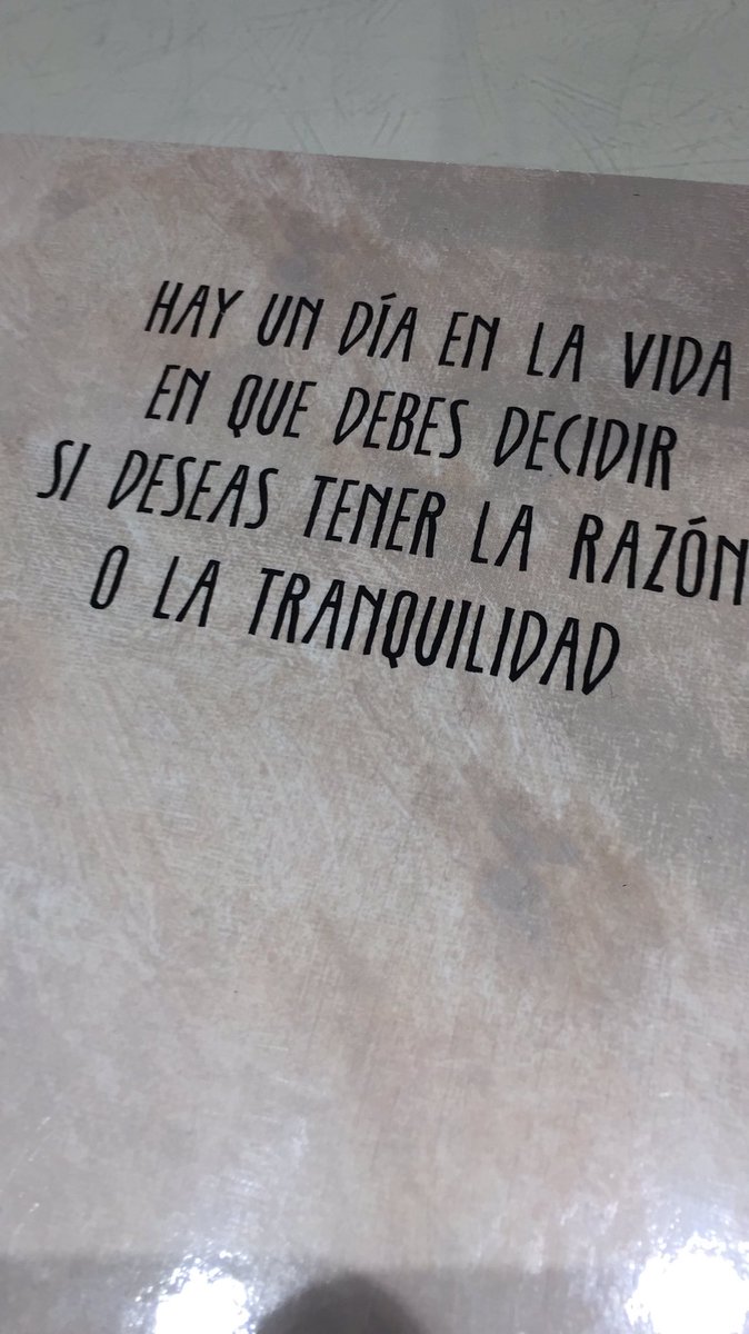 lorepl80's tweet image. Siempre me sorprendes @espinosa_albert Una Bella historia sobre los recuerdos, el perdón y el amor que transcurre un 23 de abril, el día de mi cumpleaños, del libro y de las rosas, entre la ciudad de Barcelona y las islas de Ischia y Menorca #lomejordeiresvolver