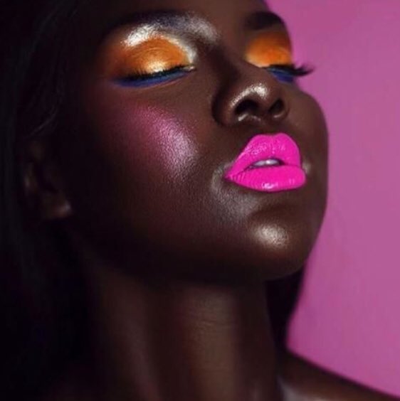 Pour celles qui osent, Rouges à lèvres rose pop -> troneroyal.com #rougesalevres #rosepop #muas #maquillage #beauté #mtlmuas #muasmtl #muamtl #mtlmua #lipstick #makeup #beauty #pinkpop #dare #osez #rose #allbeauty #blackmtl #blackmontreal #bossbabe #troneroyalmagazine