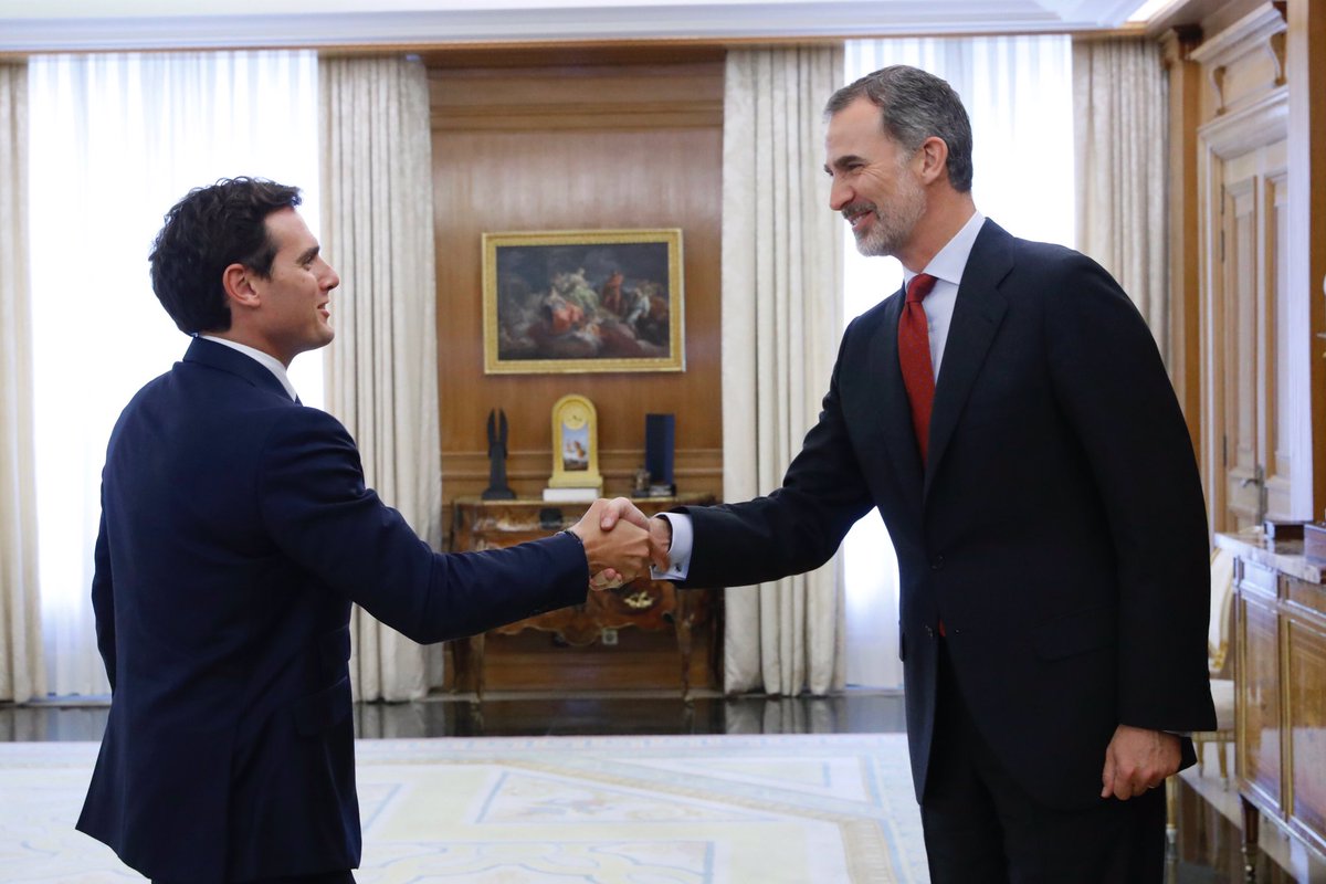 CasaReal's tweet photo. Audiencia del Rey a Albert Rivera, de Ciudadanos-Partido de la Ciudadanía (C's). https://t.co/Nbe6vRbh1w https://t.co/jqzBzfuV0i