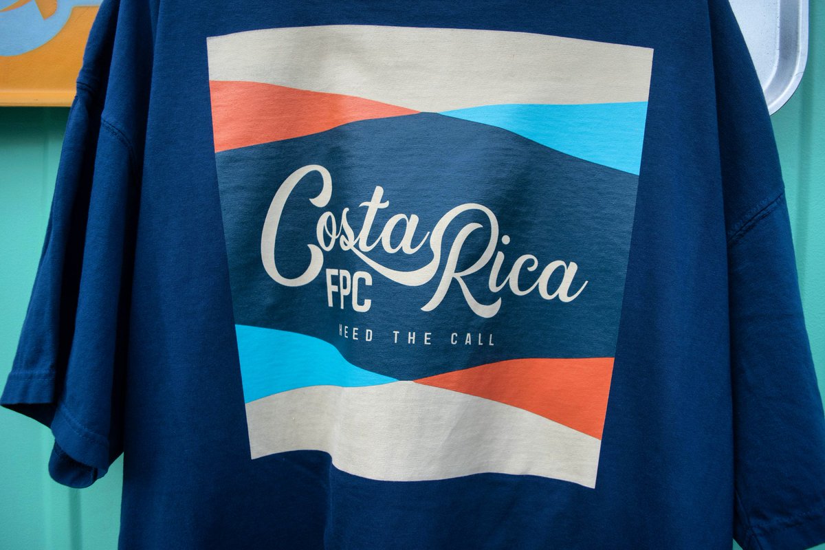 tntshirtscom's tweet photo. Check out this screen print with water based ink! It's soft and Eco friendly. This Ink contains no harsh chemicals or solvents. 
Call or email us today to place your own custom order!

#Screenprint #Screenprinting #houstonLocal
#houston #Printlife #Tntshirts https://t.co/qQ8tpNm58M