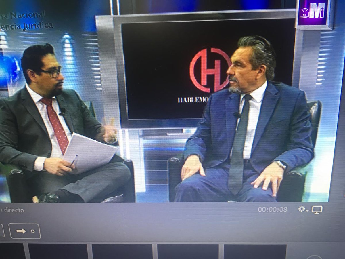 #AlAire En el programa #HablemosDerecho de <a href="/Tzoye_Chacon/">Tzoyectzin Chacón</a> se aborda el tema de medidas cautelares en el proceso penal acusatorio en el #TSJCDMX . Te invitamos a seguir la transmisión en vivo aquí 👉bit.ly/2Zb8UxD 📱💻