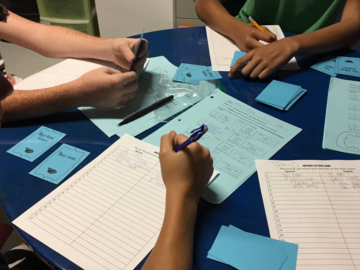 Gr8 playing  “Go Fish” to practice past tense verb conjugations #SpanishIsFun <a href="/BayshoreMiddle/">BayshoreMiddleSchool</a> <a href="/MTPSpride/">Middletown Township Public Schools</a> #DolphinPride