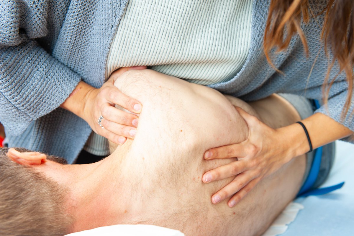 KilmarnockOsteo's tweet photo. We are running our Summer Taster introductory offer to potential patients throughout the summer starting Monday 10th June at the one-off price of £25 for a 30 minute treatment. Please share &amp; appointments must be booked by calling us 01563822244 (not valid for online bookings). https://t.co/t8vjyXYbLE