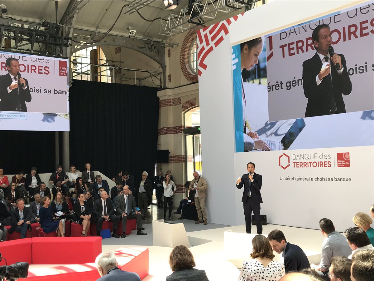 Aujourd'hui, le numérique est trop souvent vécu comme un symptôme d’abandon des territoires. C’est avec les acteurs locaux, au cœur des territoires, que l’on déploiera partout un numérique de confiance et de proximité, au service de tous les citoyens. #AFondLesTerritoires