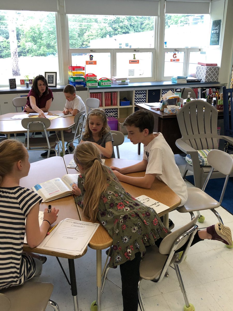 mrssragan's tweet photo. Great to have former students during 6th grade work-a-day. @stewardstarsttu #ttuchat https://t.co/9Tc5BDU9RM