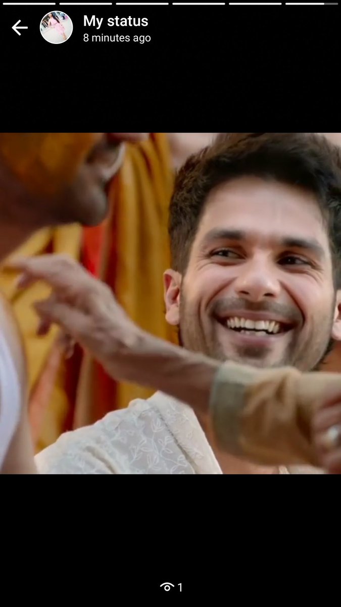 SheenaForShahid's tweet photo. All these 3 #Songs are on my and everyone #Mind #MereSohneya #Bekhayali #TujheKitnaChahneLage best to bestest songs with full of #Love #Emotion #Feeling #DowatchIt #MyWhatsapp #Status #LovedIt #ShahidKapoor #KabirSingh @shahidkapoor @Advani_Kiara @MuradKhetani #OnLoop OUTSTANDING https://t.co/xfGsJeDTuU