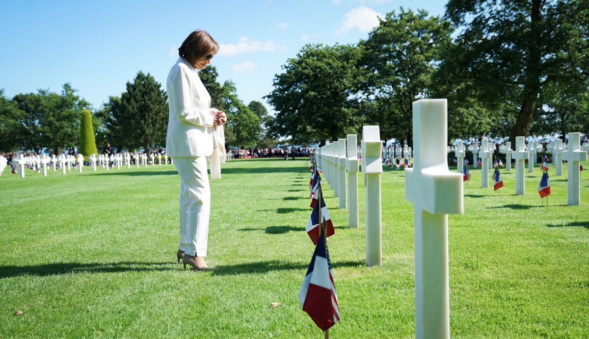 SpeakerPelosi's tweet image. Today, our bipartisan delegation visited the American Cemetery in Normandy, France to mark #DDay75thAnniversary and honor our courageous American troops who fought for freedom.