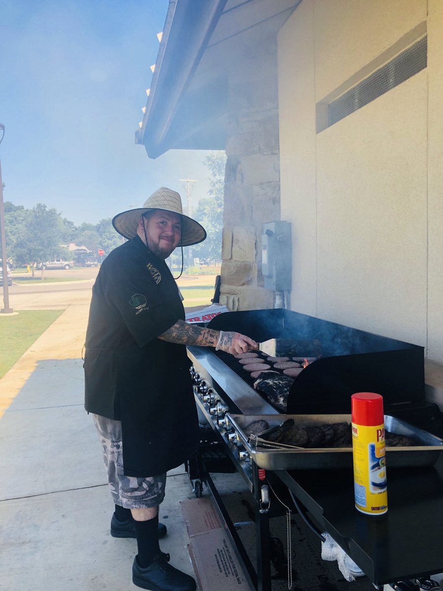 Today <a href="/SeguinParks/">Seguin Parks & Rec</a> (Park West)<a href="/SeguinISD/">Seguin ISD</a> Child Nutrition is grilling some gourmet burgers for lunch any child from years 1 to 18 absolutely free !!!! Come on down from 11:30 am to 1 pm and have lunch on us #summerfoodthatrocks #MatadorPride