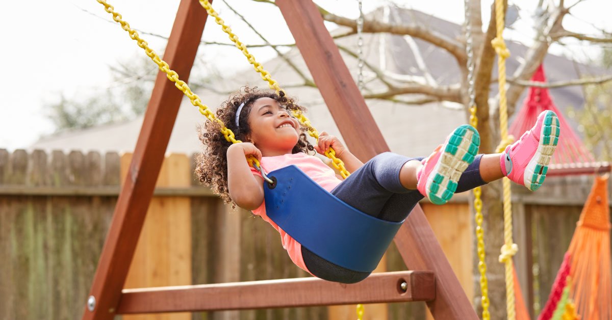 BCCHF's tweet image. Each year, an average of 882 BC kids are hospitalized for fall-related injuries. Learn more about keeping kids safe from falls at home and at play: parachutecanada.org/safekidsweek #FallProofYourHome #SKW2019