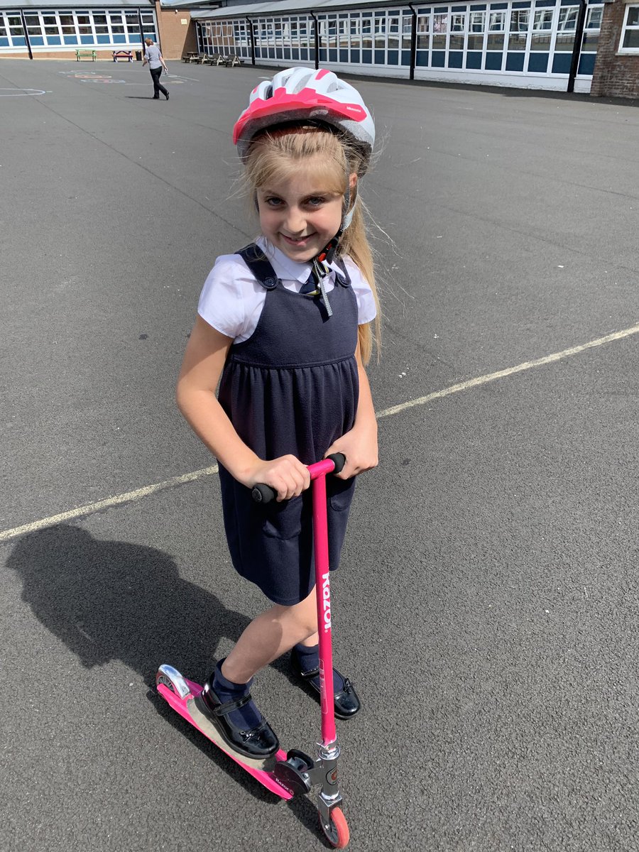 Mutaz84's tweet photo. Amelia loves taking the scooter to school and back 😊#stMonicasEcoWeek @St_monicas_prim https://t.co/9T8FXdNiur