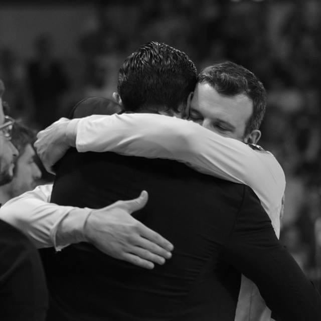 CyrilDumoulin's tweet photo. Te voilà jeune retraité après une derniere victoire et une belle perf, à l'image de ta carrière 👏
Merci @ASiffertHB pour ces 3 belles saisons partagées qui ne se sont pas limitées au terrain, pour tout ce que tu m'as apporté !😊😘
#mercinono #chapeau #quellecarrière #keepintouch https://t.co/fG6sZtfxjD