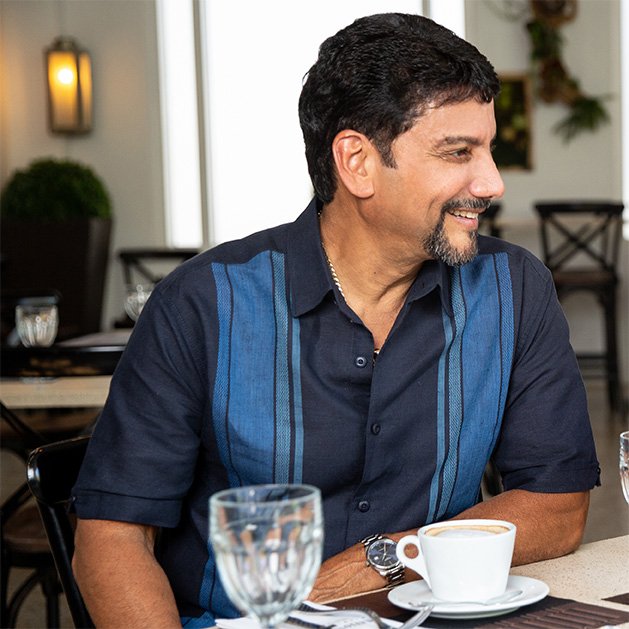 Cubavera's tweet photo. Behind every great daughter is a truly amazing dad. Our collection has something special for every dad. @Zuleyka_Rivera #CubaveraDad #FathersDay #LookGoodFeelGood #Cubavera 

Shop the Look: https://t.co/PubZC3TccK https://t.co/3bBHA2jFq9