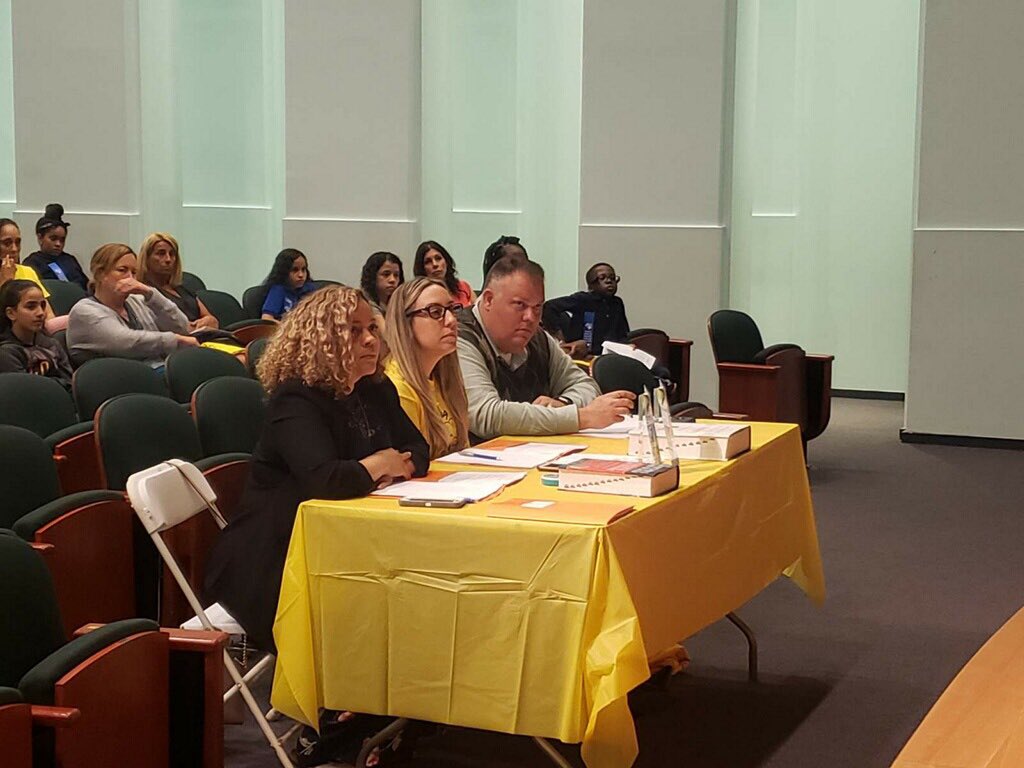 READNEWARK's tweet photo. Great job to all the students who participated in the NPS District Wide Spelling Bee for grades 3-5! Thank you to Dr. Fitzhugh, our moderator and judges for all your support. @NPSvoices https://t.co/zrLAiMQDBI