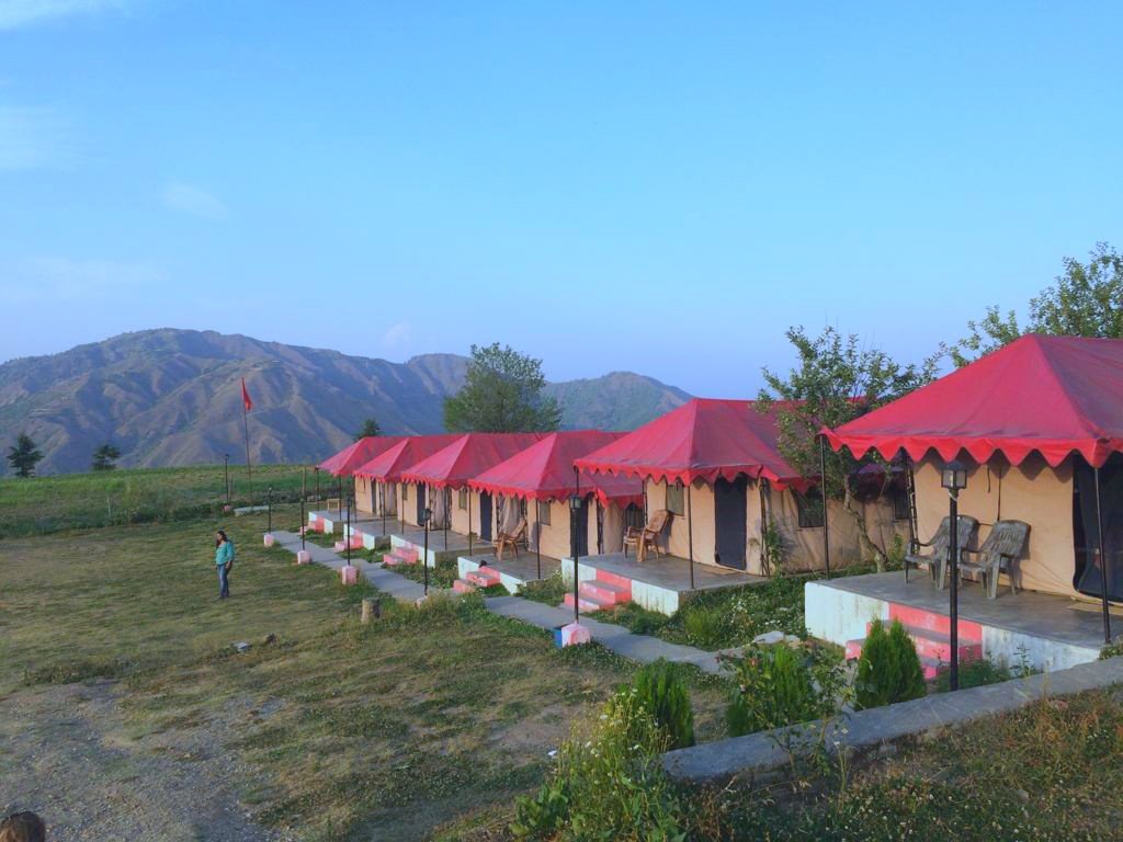 UTDBofficial's tweet photo. Exciting team of Bloggers Bus 4.0 is currently at majestic #Chakrata. Bloggers are having gala time, exploring this destination which is rich in culture and natural beauty. Stay tuned for more fun pictures and stories!!
#bloggersbus4 #UTDB #Uttarakhand #UttarakhandTourism https://t.co/v4BNFzhZDO