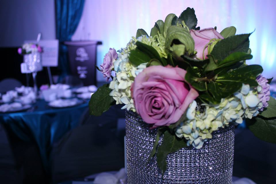 EventswithViz's tweet photo. Need a unique centerpiece for your next event or celebration #ymm?  We can custom create them to match your colours, theme or decor! Email us at info@vizability.ca to talk to us about your next event! 
#ymmevents #ymmdecor #ymmeventdesign #ymmeventrentals #makeitfab #ymmweddings https://t.co/WATn83M106
