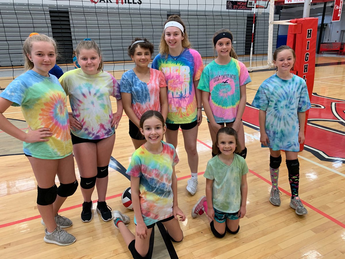 OakHillsGirlsVB's tweet photo. Final day of volleyball camp...morning session. #purplenarwals #bluebulldogs #tiedyetigers #redcheetahs https://t.co/loSgXVA5ZY