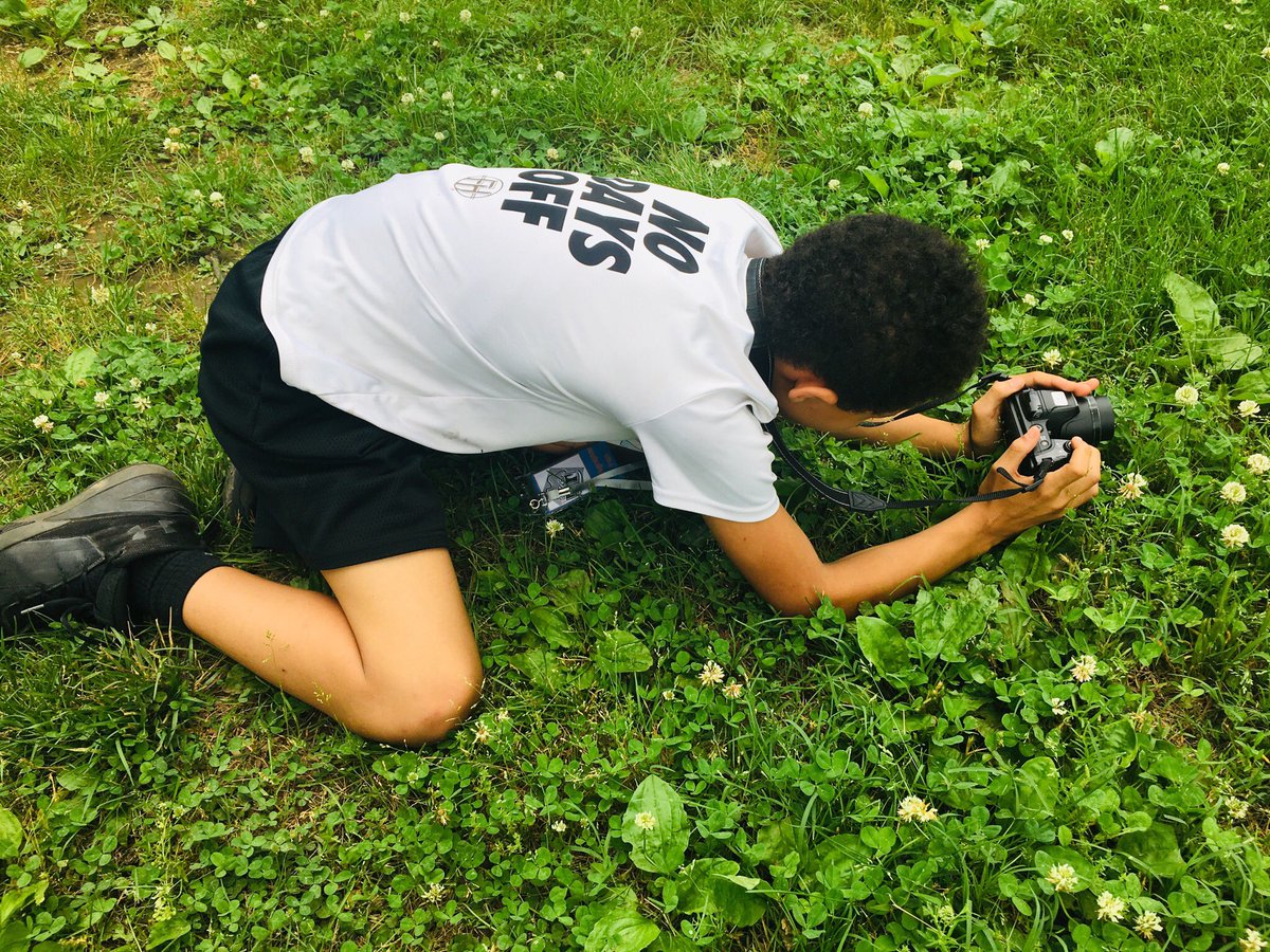 jencottengim's tweet image. Best part of teaching photography to young artists, besides their incredible work~ all the crazy positions they get into for their prefect shot! 😉❤️ #spsartworks @officialSPS @CowdenSPS