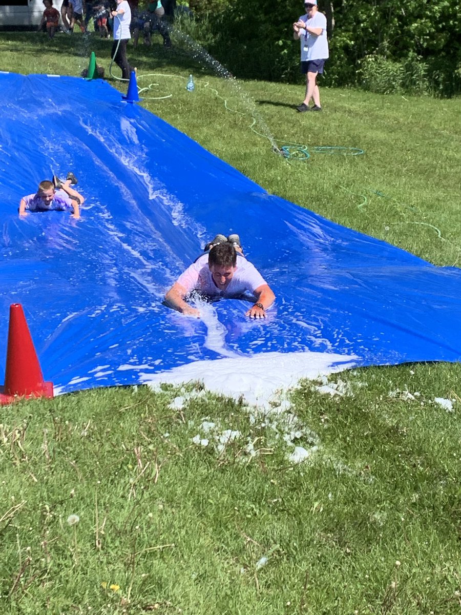 PoorAmy's tweet photo. Mr. G @RESPEVT you pulled off another amazing event!! Thank you for your hard work at RES!! #PowderRun I could throw orange powder on people all day!! ๐ https://t.co/jhqhwnAblD