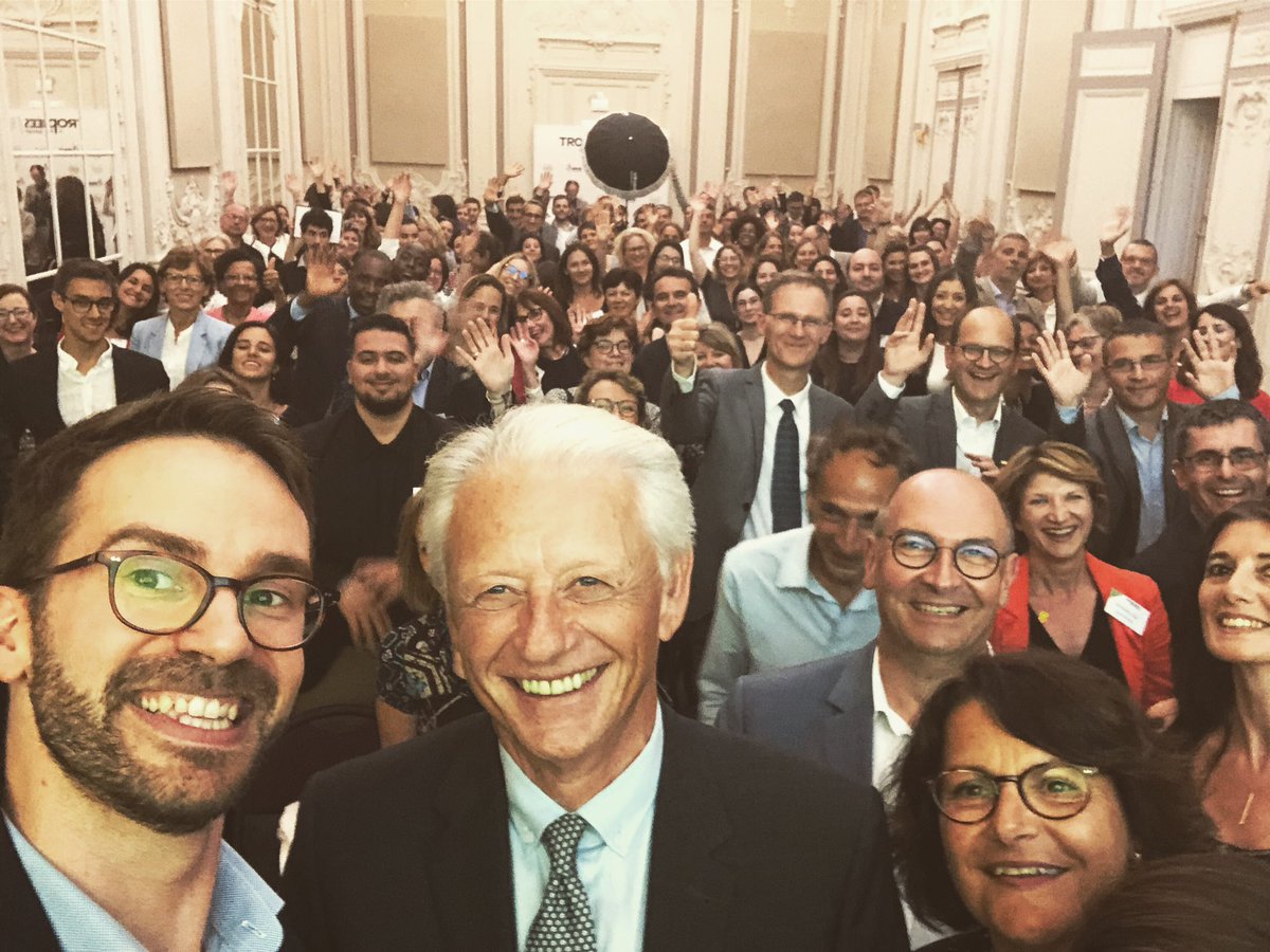 Quel plaisir ce soir d’avoir récompensé à travers les trophées <a href="/AgiresDev/">AGIRES Développement</a> &amp; <a href="/SynergieCampus/">Synergie Campus</a> les lauréats de cette édition 2019 ! Bravo à tous : <a href="/EDHEC_BSchool/">EDHEC_BSchool</a> <a href="/centralesupelec/">CentraleSupélec</a>  <a href="/Paris_Dauphine/">Université Paris Dauphine - PSL</a> <a href="/sciencespo/">Sciences Po</a> <a href="/epf_ingenieurs/">EPF Engineering School</a> &amp; @AuchanRecrute @thalesemploi @AccorHotels_FR 🏆