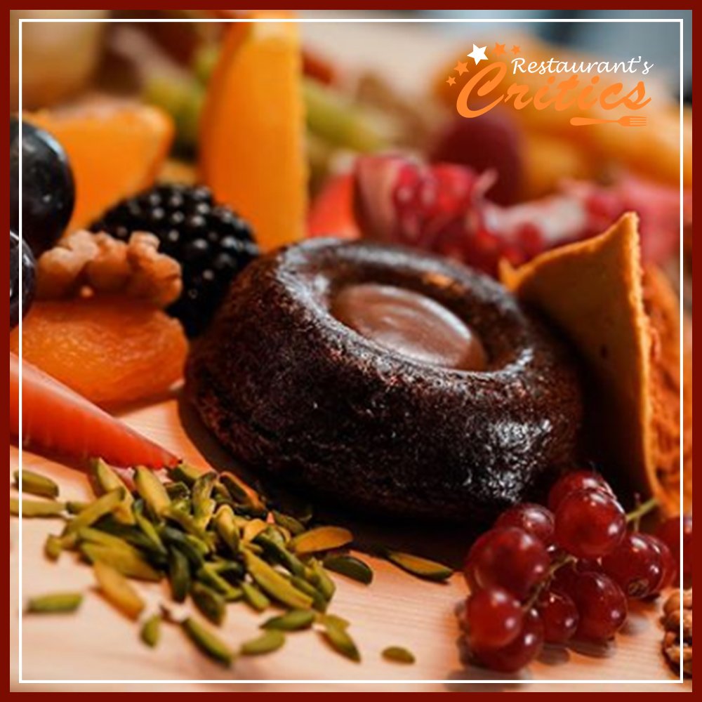 Rescritics's tweet image. This sweet dish at Chez Charles Restaurant @chezcharlesrestaurant  is not only looking so beautiful but also delicious as well.

#FrenchCuisine #Dessert #ChezCharles #RestaurantsCritics