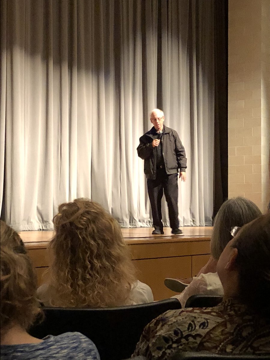 RobinL_Bayer's tweet photo. Inspiring session with the incredible @skrashen today! #ELSummit #IrvingISD https://t.co/mSXWd8wFei