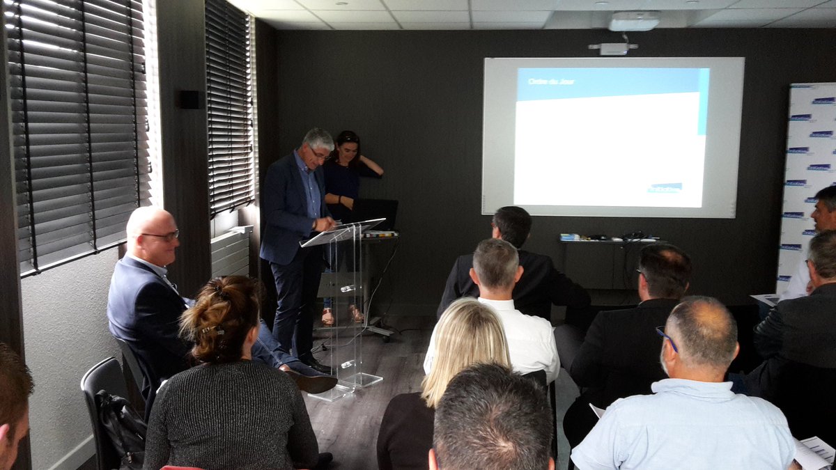 Assemblée générale <a href="/Initiative_Lo/">Initiative Pays de Lorient</a> vient de démarrer.  La salle est quasi pleine!🖒