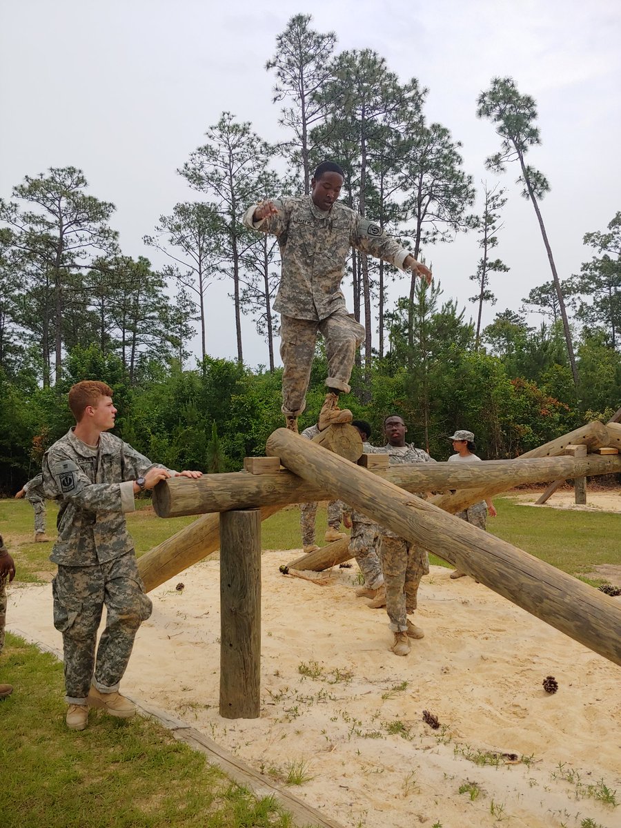 ApsJclc's tweet photo. Obstacle Course https://t.co/oainlf8buz