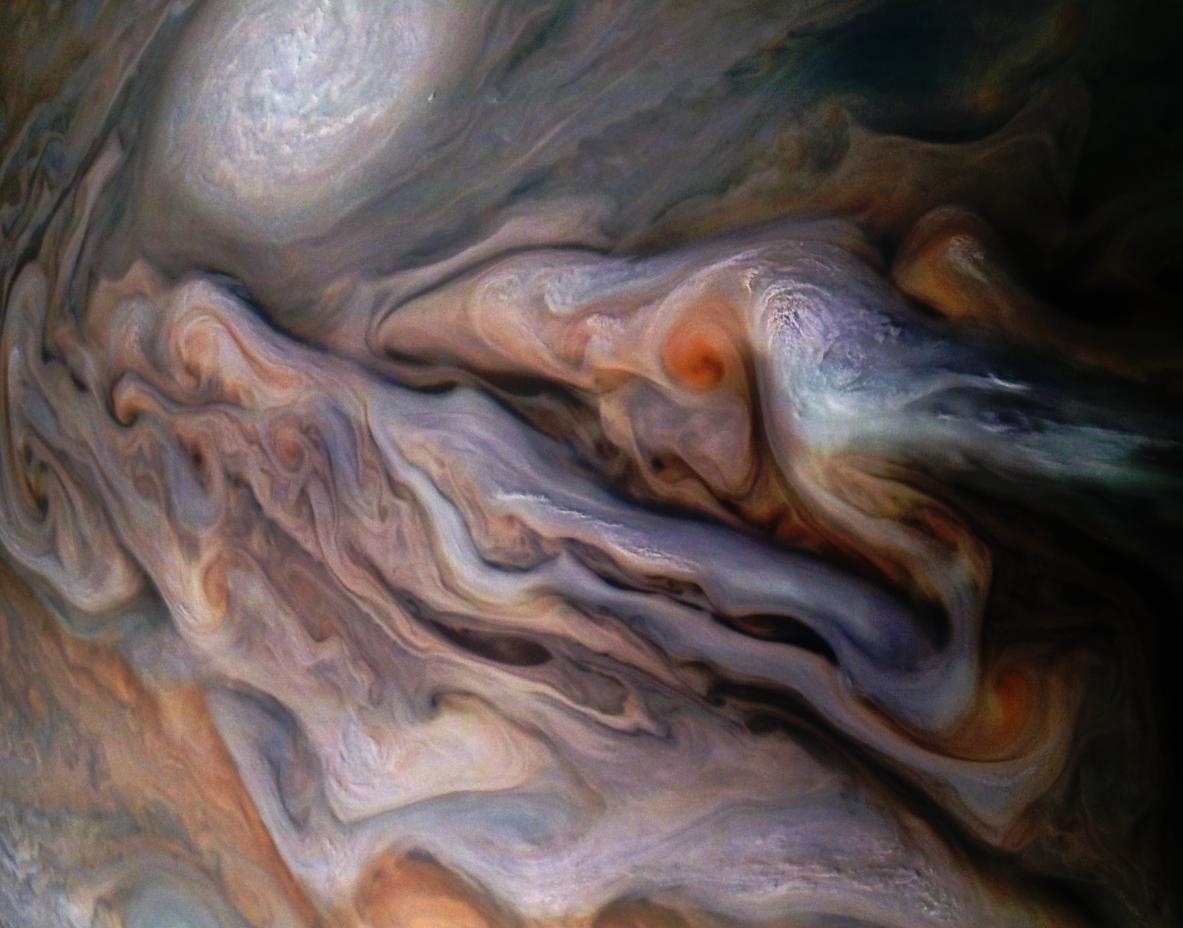 BGR's tweet photo. Jupiter will soon be so close to Earth you’ll be able to see its moons without a telescope https://t.co/2KRPkEHgEP https://t.co/MSZqdhc6tb