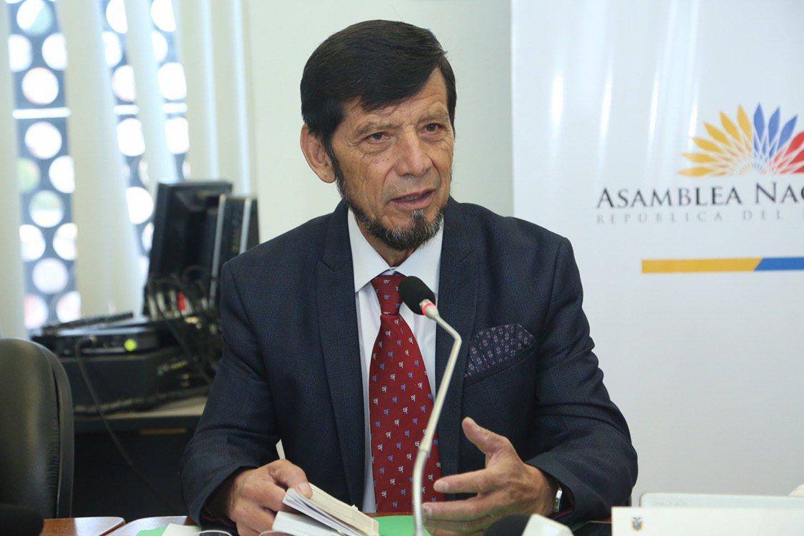 En la #ComisiónJubilados enfatizamos en la defensa de nuestros mandantes, recalcando que los derechos no prescriben y de no cancelar lo adeudado se convierte en desacato que podría ser penado por la Ley. Así pedimos la comparecencia de los organismos involucrados. #VolvióElProfe