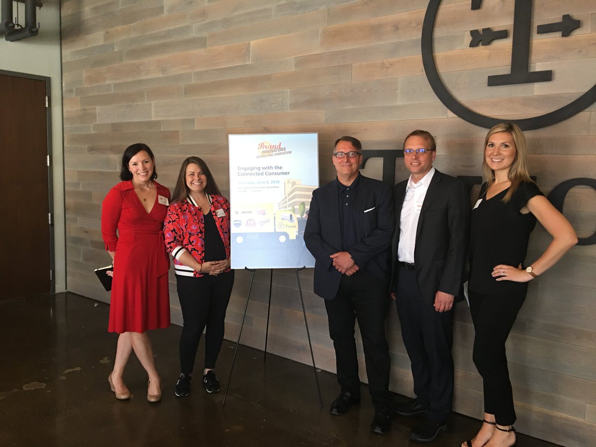 BrandInnovators's tweet photo. #VR, #AR, Emerging Media, Oh My 😱 Harnessing the next wave of innovation with #JimDAntoni @DISHMedia @Ashley_Dudzik @MorningstarInc @JessiO @McDonaldsCorp #StephenStrong @NorthwesternMed #BISummit https://t.co/l2vUllnM1L