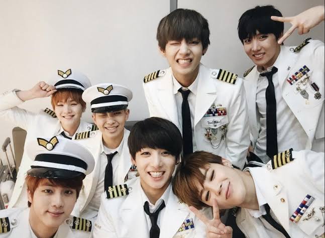KimNda1's tweet photo. GoodNightBts 😊 https://t.co/qfSeGxPQTE