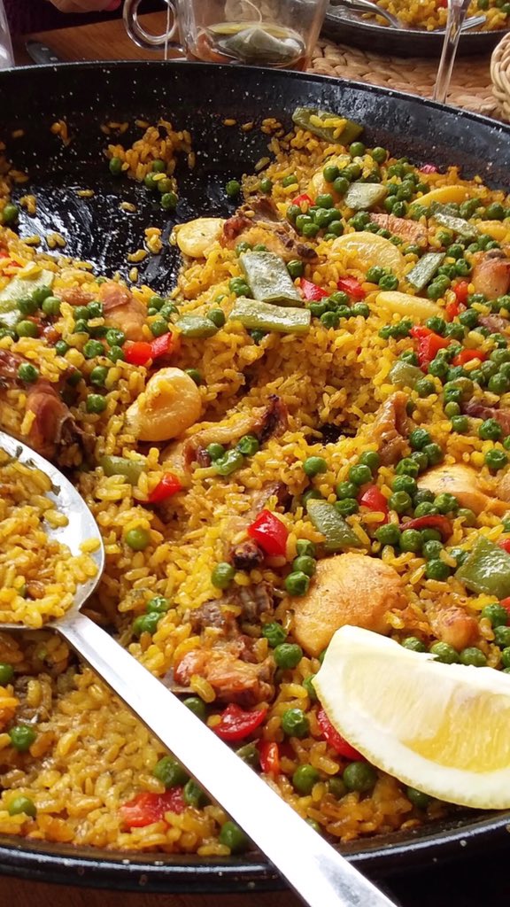 EatPrintLove's tweet image. #Valencia 💛 Beautiful place and beautiful people. Loving being here and loving Prokom. #ProkomConference2019 #eatprintlove