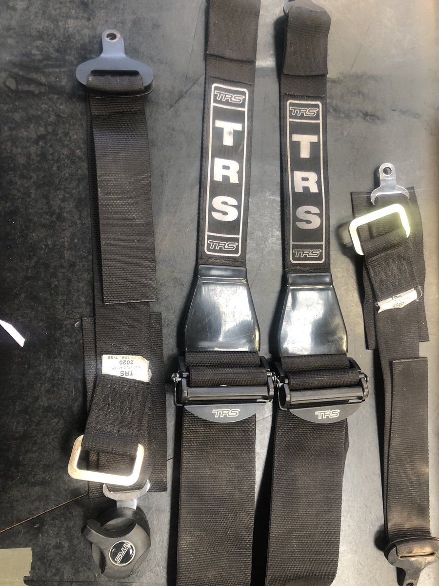 ofarcdax's tweet photo. @TRSMotorsportUK thank you TRS for your excellent high quality safety equipment. These little beauties did what they say they do on the tin when I had a big smash last week at Croft Circuit. Thank you so much!!  #motorsportsafety https://t.co/Yg97nbGhPG