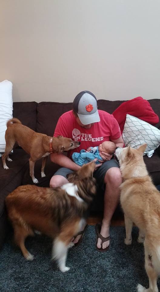 kellyvparks's tweet photo. Today my slightly younger brother turns 40! He is the best. I am so proud of all he has accomplished and it wasn’t an easy path for him! He’s such a great dad to Micah and it’s so sweet to watch! #DrAaron https://t.co/nhPsET4aid
