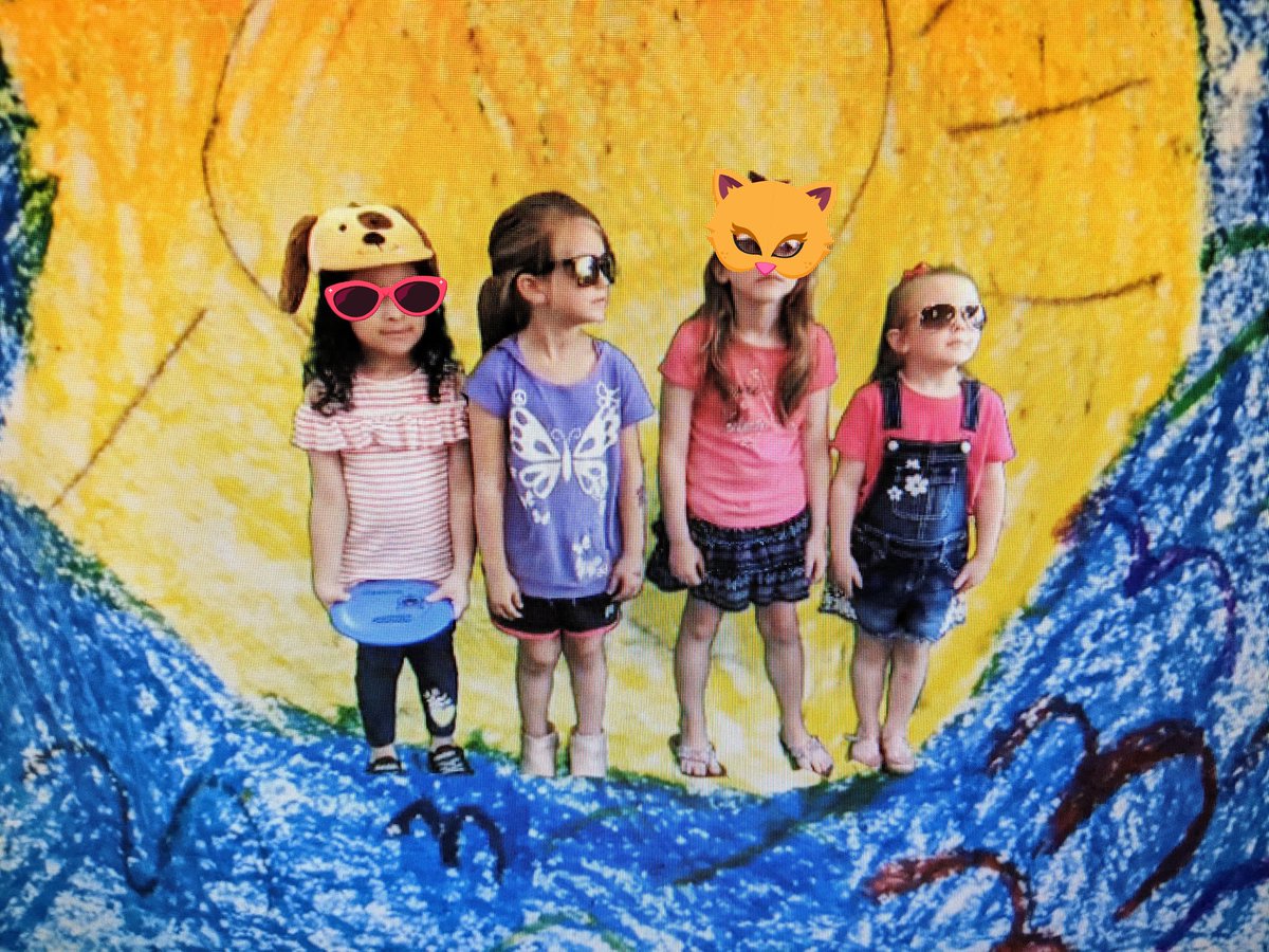 shulertech's tweet image. Kindergarten students describing summer activities and weather!  #summer @DoInkTweets