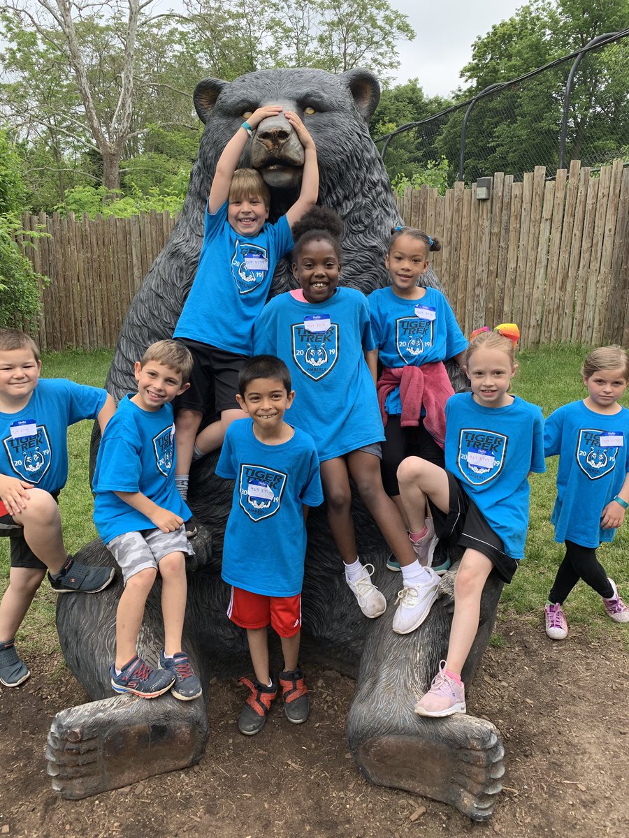 gmartinfoster's tweet photo. Successful field trip π»@binderparkzoo @Amccullough926 @mrfuehr #ppsamberly https://t.co/EsI675Tmfj