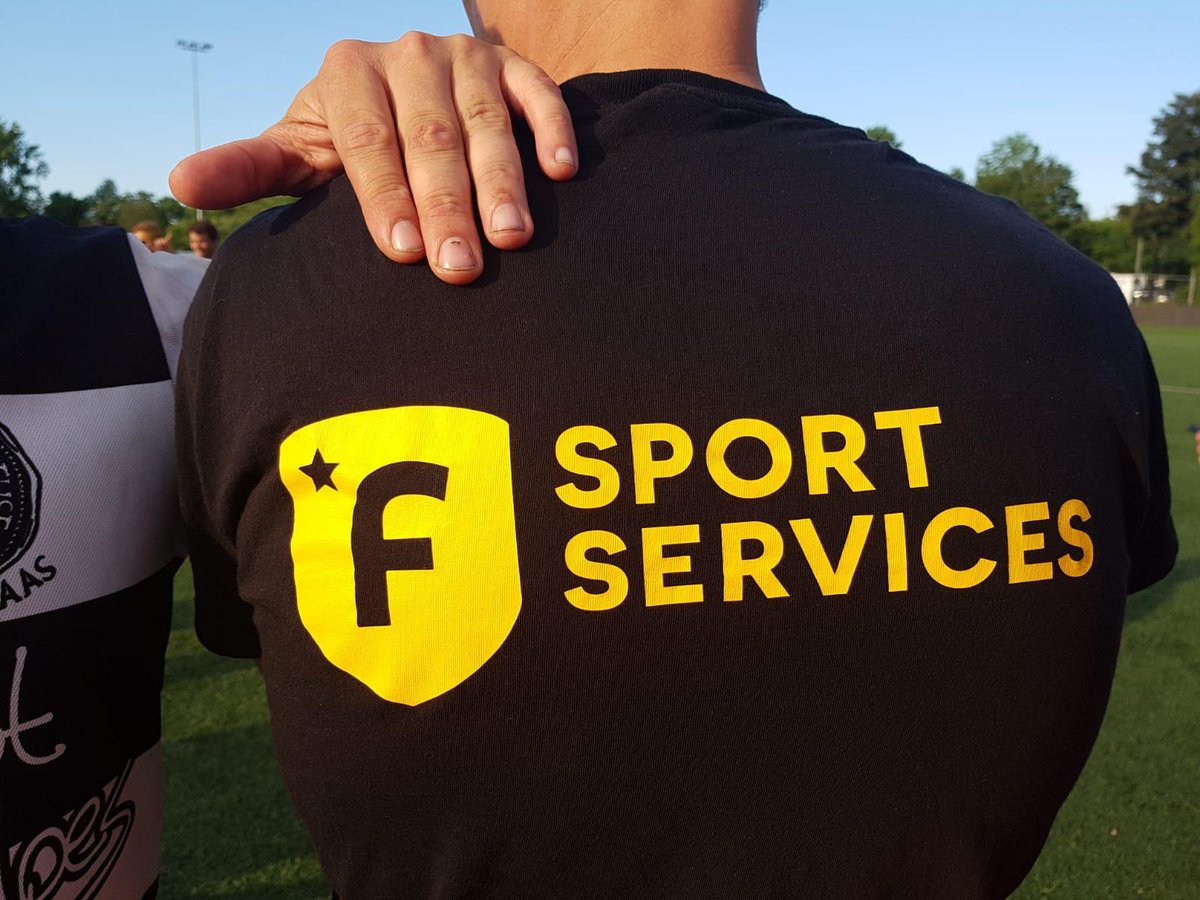 SevensAmsterdam's tweet photo. Massive shoutout to the team of @FysioHolland #SportServices for taking great care of the rugby players at the Amsterdam7s!!
#amsterdam7s #FysioHolland #rugby7s #sportfysio https://t.co/zFb1tDCfir