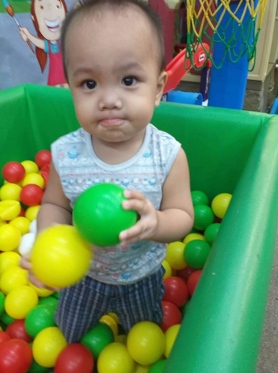 Renndevou's tweet photo. Quality time with his Papa, GrandMa and Grandpa. I miss you so much all.

#Papalove
#BlessedGift
#Papa'sDuty https://t.co/SrCAGAeW6R