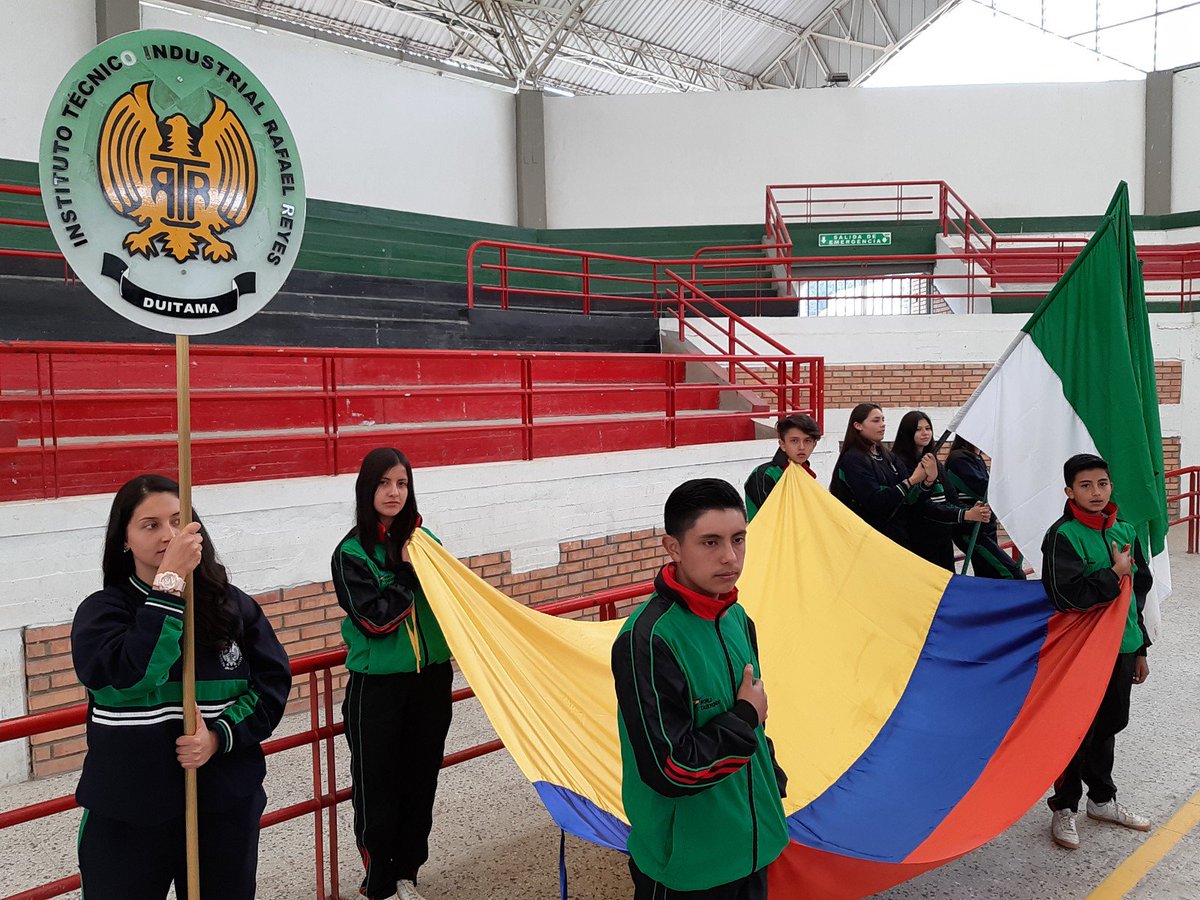 SilvaPesca2015's tweet photo. En el Coliseo Mayor di apertura a los Juegos Deportivos Supérate 2019, Fase Municipal. 2 mil deportistas participarán en fútbol, fútbol sala, baloncesto, tenis de mesa, karate, pesas, natación y patinaje. 20 colegios competirán para representar a #Duitama en la fase departamental https://t.co/qVnT5CVv10