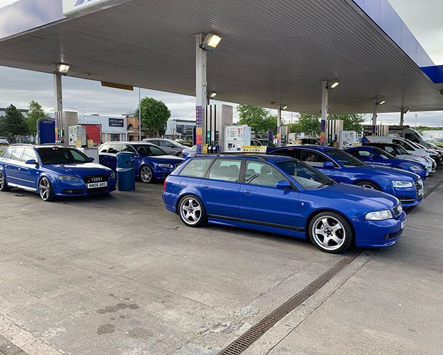 EditionNoggy's tweet photo. Thirsty Thursday always comes around too quick, Audi in its natural habitat #editionnoggy #thirstythursday #bluestruck https://t.co/KSeMHxVzta