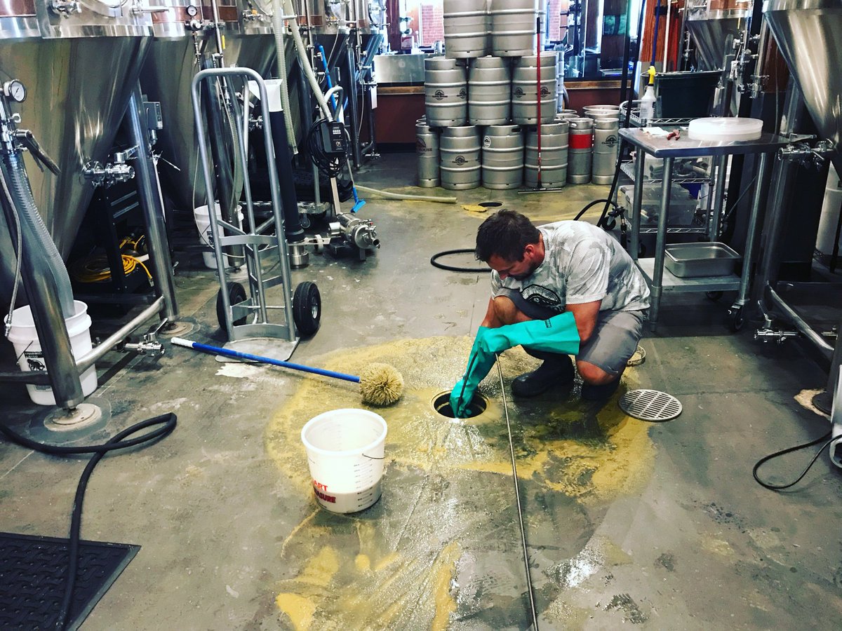 Adventures At Clock House Brewing
 Chapter 1: Clogging Floor Drains 

#brewinglife #hops #cleaning #ipa #witchslap #supportlocal #drinklocal #iowa #brewediniowa #cedarrapids #easterniowa #craftbeer #beersnob #craftbeersnob #beernerd