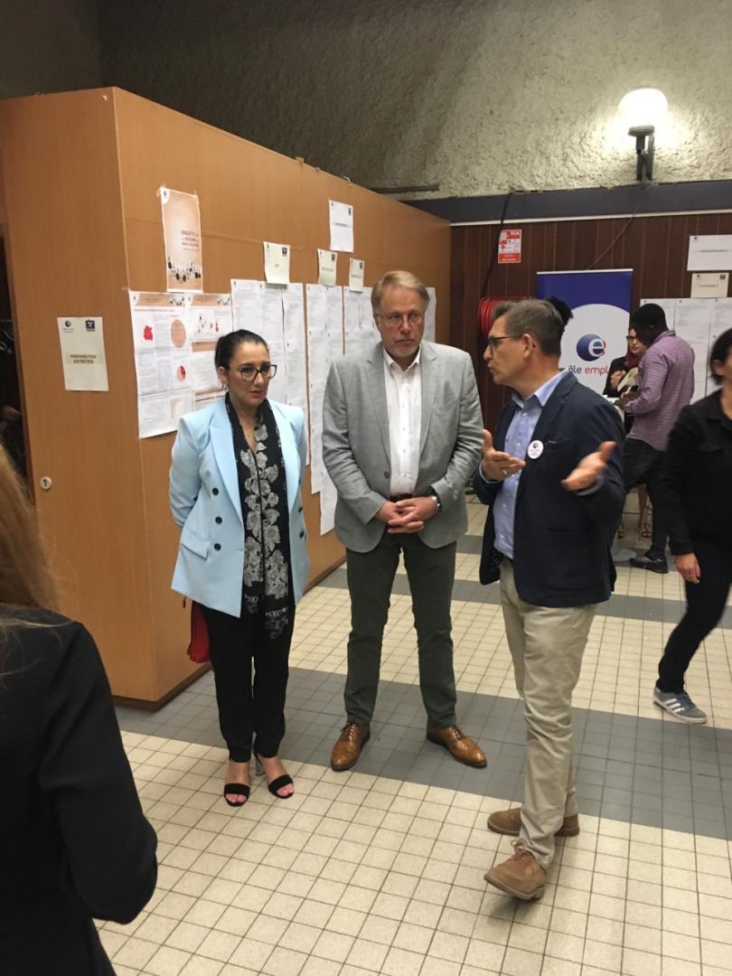 inauguration et lancement du forum  emploi  formation de chenove en présence de fadila khattabi députée et Thierry falconnet maire de chenove. une initiative solidaire portée par Pôle Emploi et ville de Chenove avec le soutien des partenaires. #Emploi #PoleEmploi #villedechenove