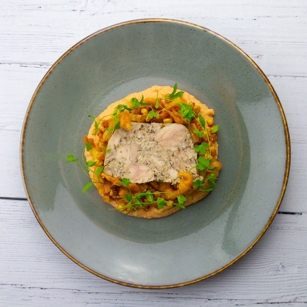 ProChefRange's tweet image. Pro Chef Plate No: 28: KFC with a Pro Chef twist! Try pairing our Chicken Terrine with a haricot bean and tomato puree, spiced buttermilk batter scraps and charred sweetcorn. For more info ➡️prochefrange.com